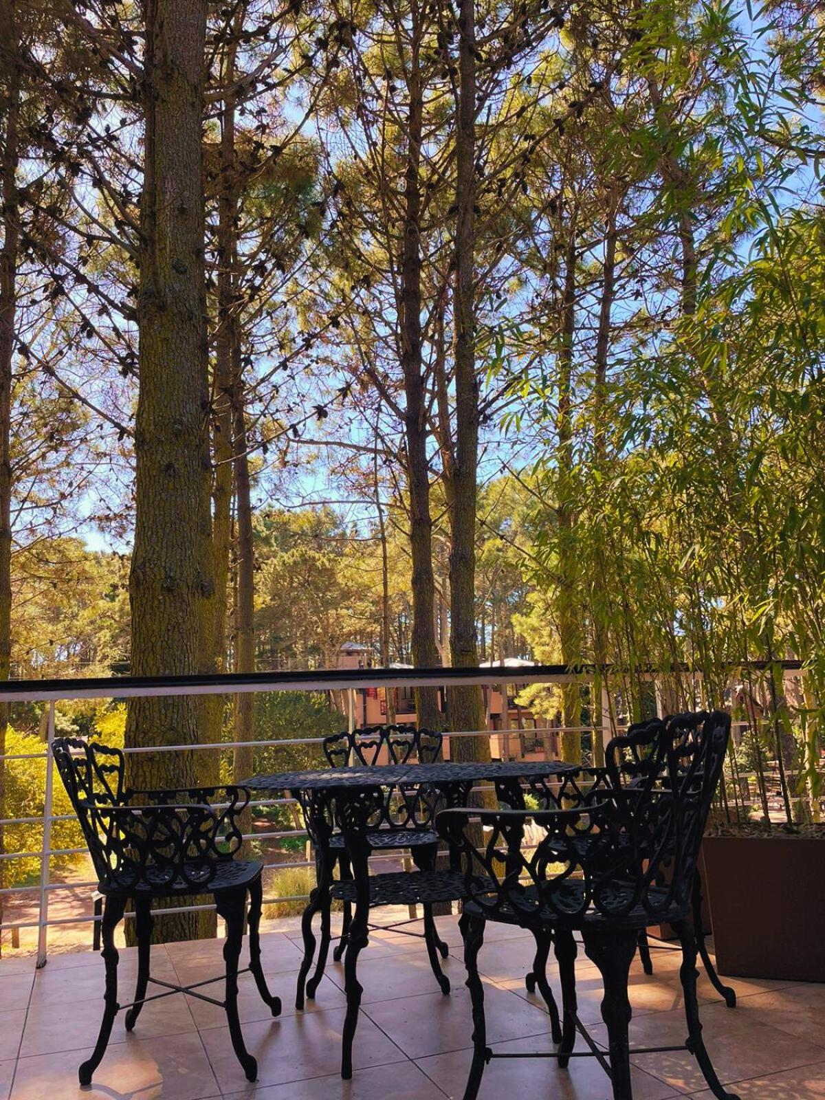 Aparthotel Sonidos Del Bosque à Mar de Las Pampas Extérieur photo